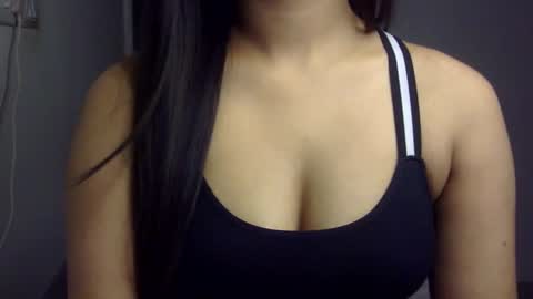 Snapshot of sofie_diva chatting on March 2025 06:00:02 PM divya online show from March 2025 06:00:02 PM