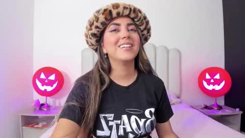 sofiebunnie online show from October 2025 01:39:01 AM