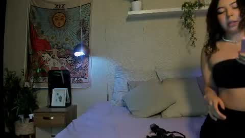 sofii_wild online show from June 2026 12:15:02 PM