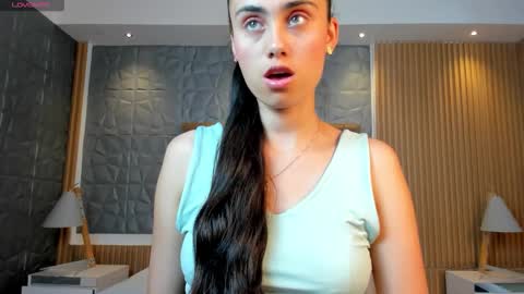 Sofiia  Everyday From 1400 to 2200 Col Time online show from December 2025 07:32:01 PM