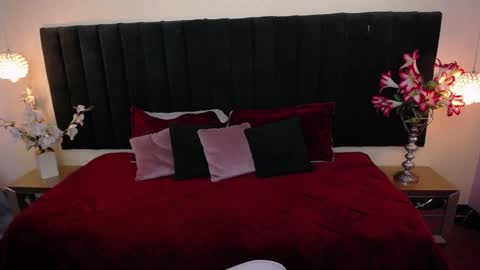 Cam and Amy online show from November 2025 07:57:01 PM