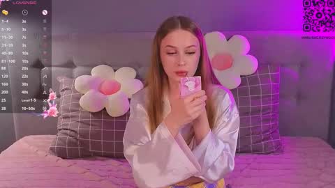 Snapshot of soft_babe chatting on October 2025 07:19:02 PM Milisa online show from October 2025 07:19:02 PM