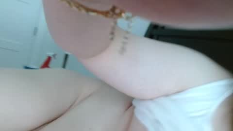 Snapshot of softenbyyy chatting on September 2025 09:29:02 PM chubby enby sissy online show from September 2025 09:29:02 PM