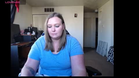 Snapshot of softerpeaches chatting on December 2024 08:18:01 PM Rose online show from December 2024 08:18:01 PM