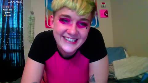 Snapshot of softtboyfriend chatting on March 2025 09:45:02 PM Day online show from March 2025 09:45:02 PM