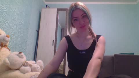 Snapshot of softy_aura chatting on April 2026 05:10:01 PM softy_aura online show from April 2026 05:10:01 PM