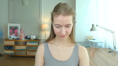 Snapshot of solar_bella chatting on January 2025 09:55:01 AM Bella online show from January 2025 09:55:01 AM