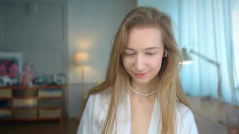 Snapshot of solar_bella chatting on February 2025 10:37:02 AM Bella online show from February 2025 10:37:02 AM