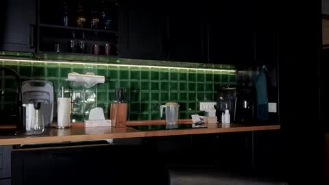 Bella online show from March 2026 04:25:02 AM