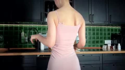 Bella online show from March 2026 04:27:01 AM