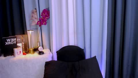 solen_304 online show from June 2026 10:56:02 PM