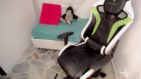 ESTEBAN online show from June 2026 02:05:01 AM