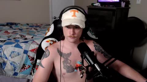 Snapshot of somethinqfunny chatting on December 2024 02:56:02 AM Lover Boi online show from December 2024 02:56:02 AM