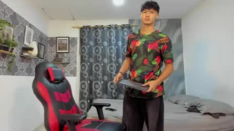 Snapshot of son_hades chatting on May 2026 04:13:01 PM son_hades online show from May 2026 04:13:01 PM