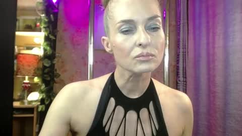 Sonia online show from May 2026 02:11:01 PM