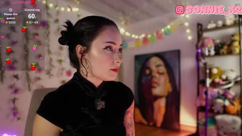 Sonnie online show from April 2026 09:27:01 PM