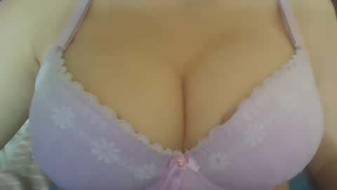 Sonnya online show from October 2025 12:02:02 PM