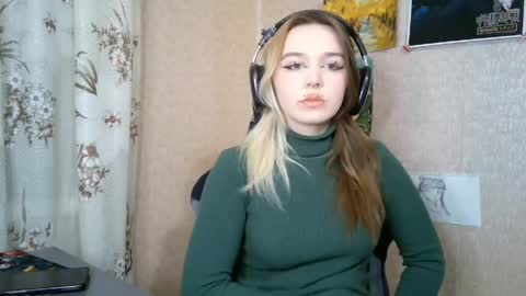 Snapshot of sonwosick chatting on April 2026 06:10:01 PM Mila online show from April 2026 06:10:01 PM