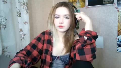 Snapshot of sonwosick chatting on April 2026 05:17:02 PM Mila online show from April 2026 05:17:02 PM