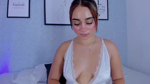 Sophia online show from February 2025 07:42:01 PM