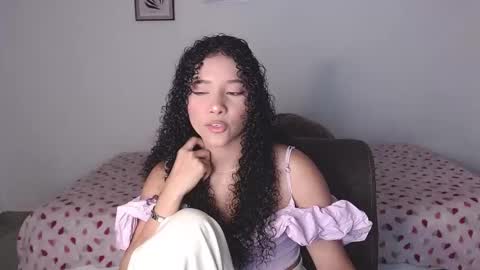 Snapshot of sophi_baby chatting on October 2025 04:10:02 AM Sophi baby online show from October 2025 04:10:02 AM
