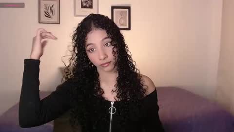 Snapshot of sophi_baby chatting on October 2025 03:28:02 AM Sophi baby online show from October 2025 03:28:02 AM