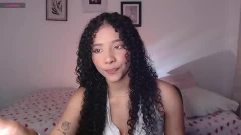 Snapshot of sophi_baby chatting on October 2025 05:08:02 AM Sophi baby online show from October 2025 05:08:02 AM