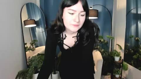 Snapshot of sophi_browny chatting on December 2025 07:25:01 AM Sophi online show from December 2025 07:25:01 AM