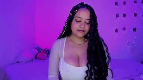 Sofia online show from December 2025 01:00:01 AM