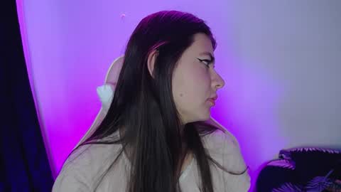 Snapshot of sophi_oo chatting on November 2025 06:40:02 PM sophi_oo online show from November 2025 06:40:02 PM