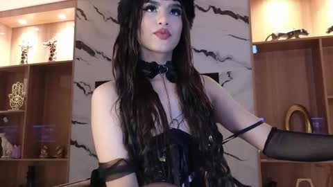 Sophia online show from November 2025 09:51:02 PM