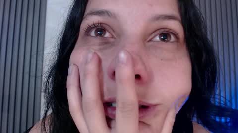 sophia hottie online show from October 2025 03:02:01 PM