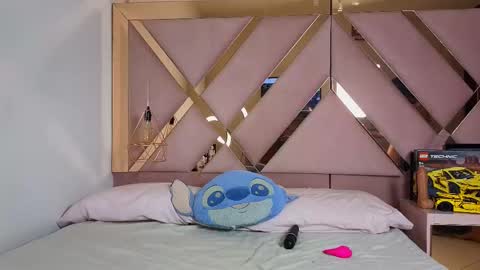 Sophia Grand online show from October 2025 05:19:01 AM