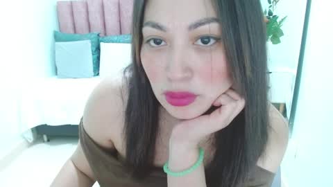 Sophia  online show from April 2026 12:49:01 PM