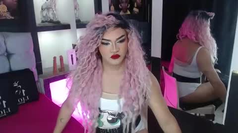 Snapshot of sophia_hott01 chatting on September 2025 08:02:02 PM sophia_hott01 online show from September 2025 08:02:02 PM