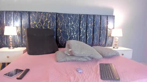 Sofia  online show from October 2025 02:29:01 PM