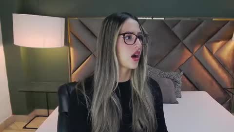 Sofia online show from October 2025 02:46:01 PM