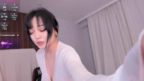 Snapshot of sophia_squirtits chatting on January 2025 06:05:01 PM QUEEN OF SQUIRT online show from January 2025 06:05:01 PM