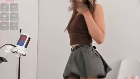 Snapshot of sophia_squirtits chatting on October 2025 09:51:01 AM QUEEN OF SQUIRT online show from October 2025 09:51:01 AM