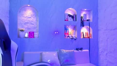 Sophia online show from March 2026 01:06:02 PM