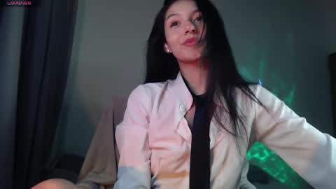 Sophia online show from May 2026 05:02:01 AM