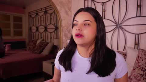 Snapshot of sophia_wilsonn_ chatting on February 2026 10:41:02 AM Sofi online show from February 2026 10:41:02 AM