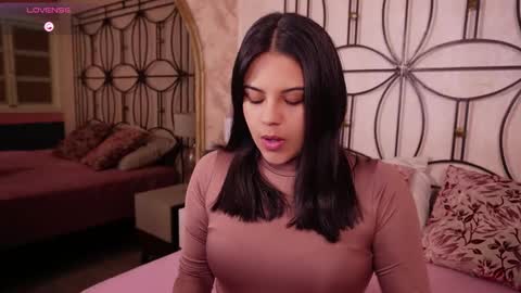 Snapshot of sophia_wilsonn_ chatting on February 2026 10:42:02 AM Sofi online show from February 2026 10:42:02 AM