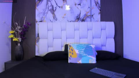 sophiaa10 online show from April 2026 07:11:02 PM