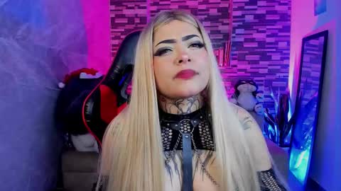 Sophia online show from January 2026 07:11:02 AM