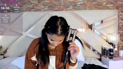 Sophia Paris online show from October 2025 03:56:01 AM