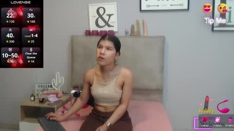 Snapshot of sophiabedford chatting on April 2026 01:48:02 PM Sophia Bedford online show from April 2026 01:48:02 PM