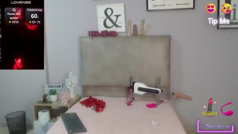 Snapshot of sophiabedford chatting on April 2026 03:14:01 PM Sophia Bedford online show from April 2026 03:14:01 PM
