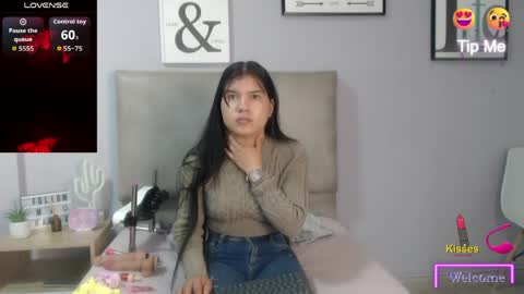 Snapshot of sophiabedford chatting on May 2026 06:16:02 PM Sophia Bedford online show from May 2026 06:16:02 PM