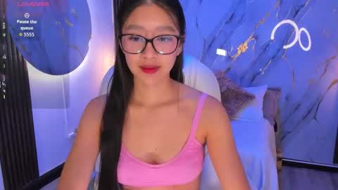 --Sophi-- online show from February 2026 12:16:01 PM